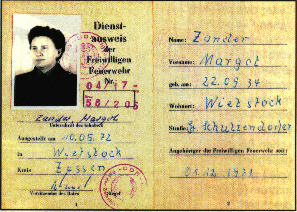 Dienstausweis von Margot Zander Dienstausweis von Margot Zander